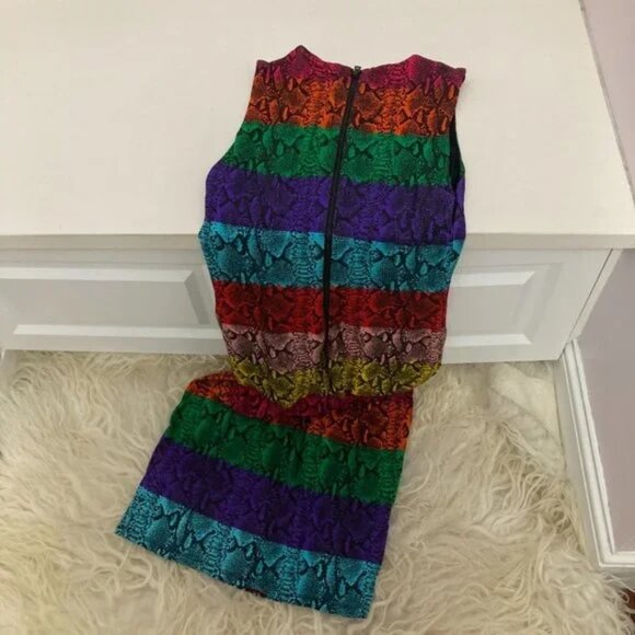 Alice + Olivia Delora Snake Print Stripe Sheath Dress - Picture 4 of 10